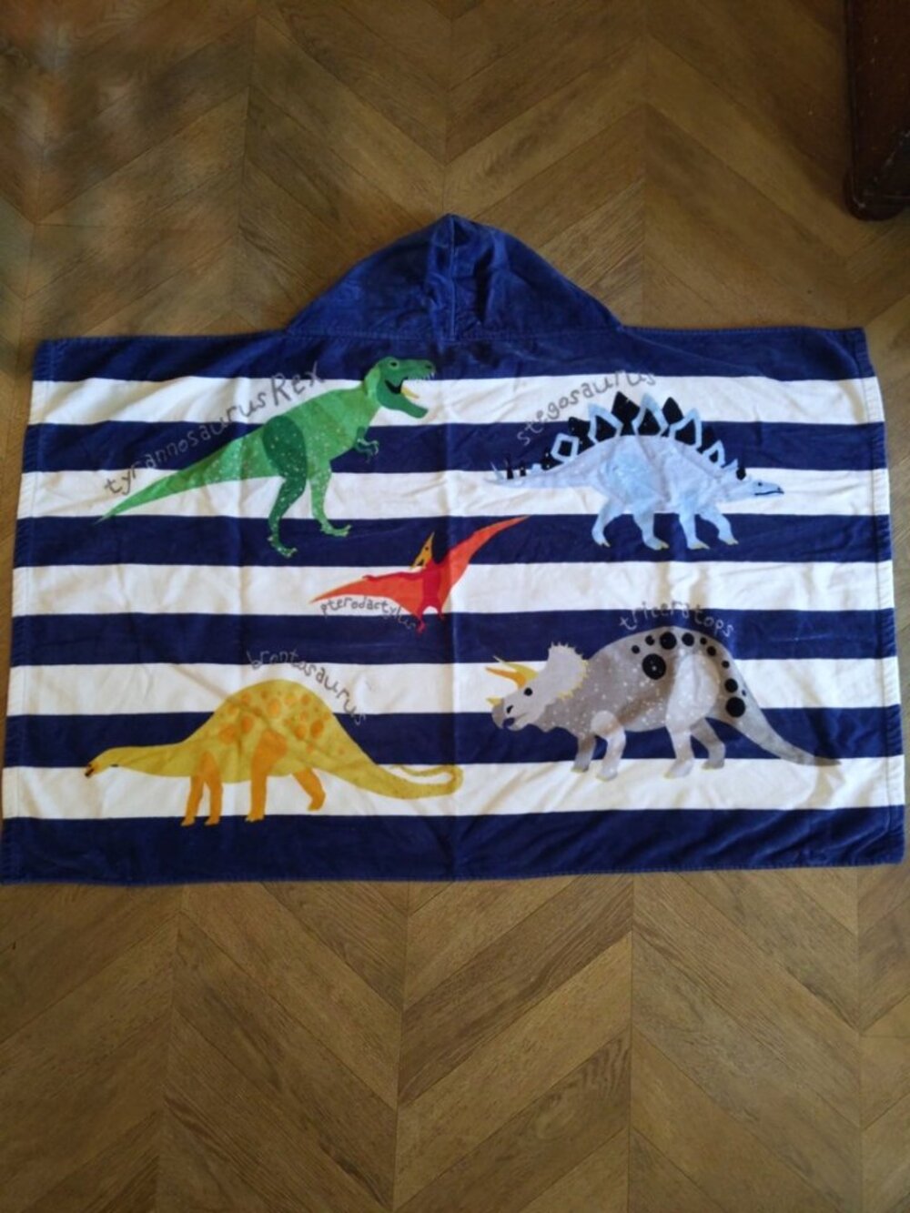 Pottery Barn Kids Dinosaur Beach Hooded Towel Wrap Blue UPF 50+ NEW without tags